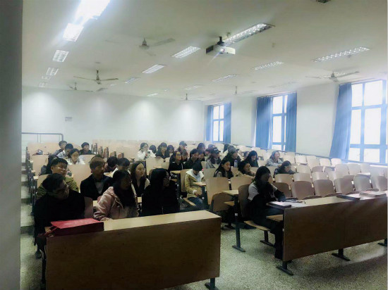 泽稷教育·恭喜南通大学外国语学院CFA讲座举办成功
