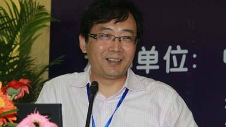 迎接财政透明的“曙光”——记民革党员、上海财经大学教授刘小兵