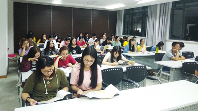 泽稷教育•上海财经大学CFA大学生职业发展系列讲座成功举办