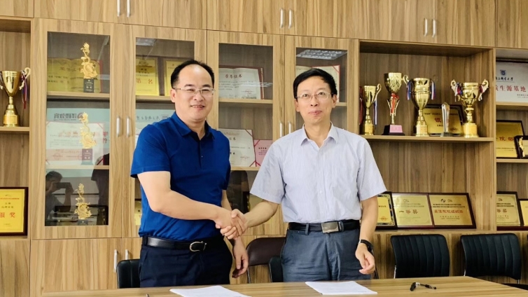 泽稷网校：南京邮电大学经济学院与泽稷教育签署“三位一体”基地合作协议