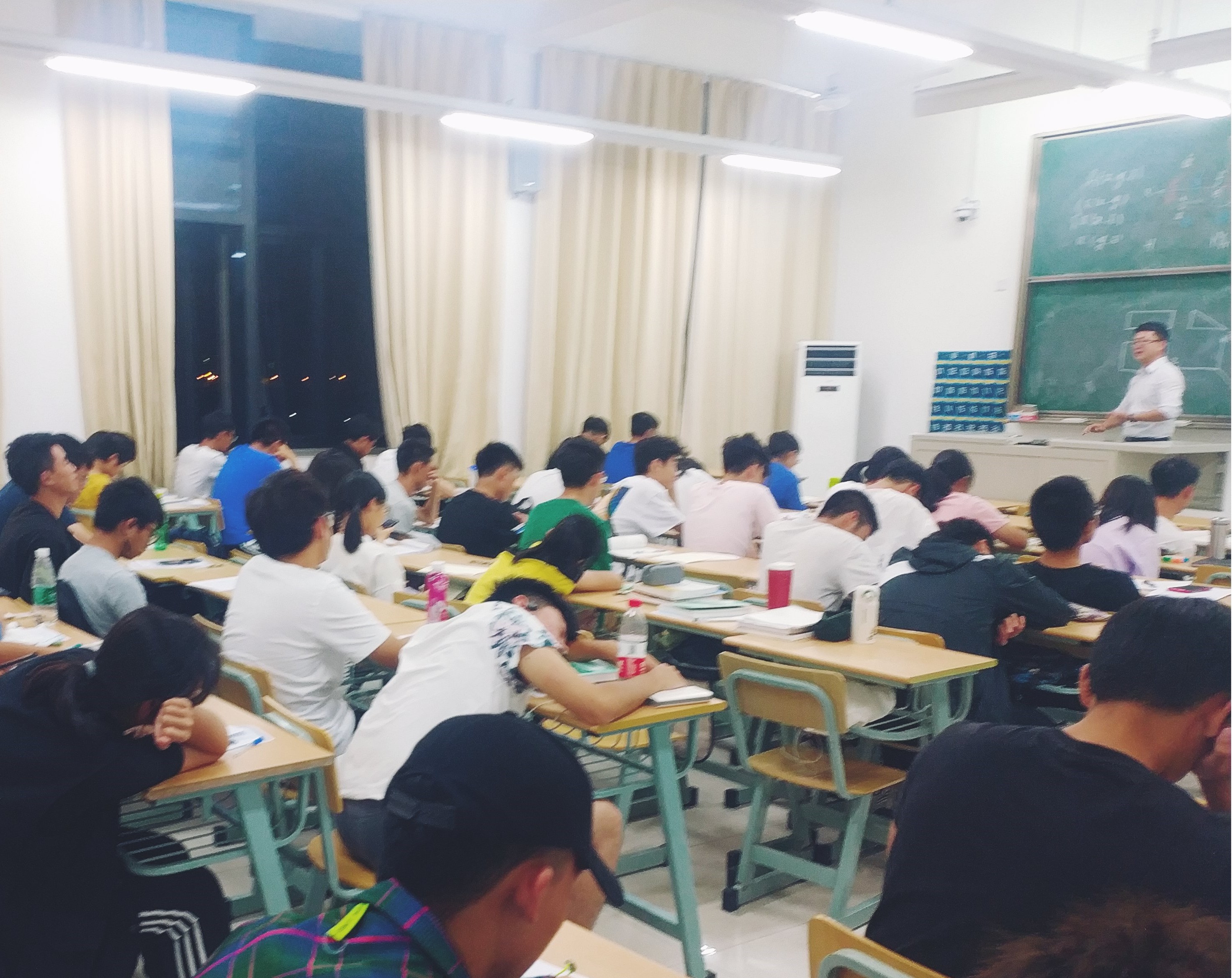 泽稷教育·上海应用技术大学CFA®讲座成功举办