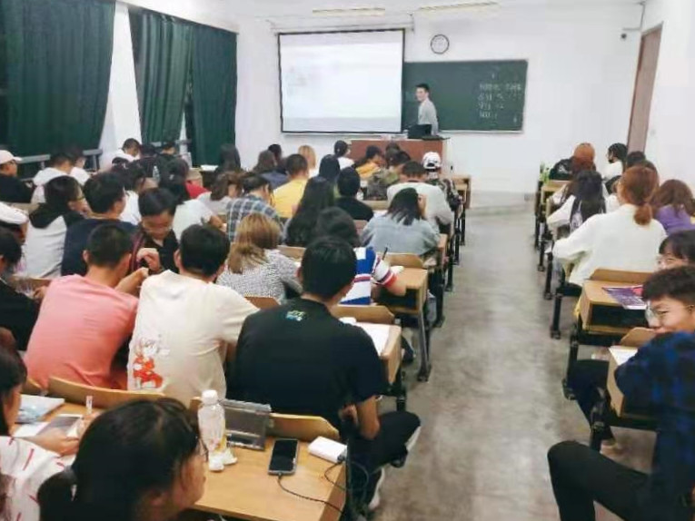 泽稷教育·南京审计大学金审学院ACCA讲座顺利举办