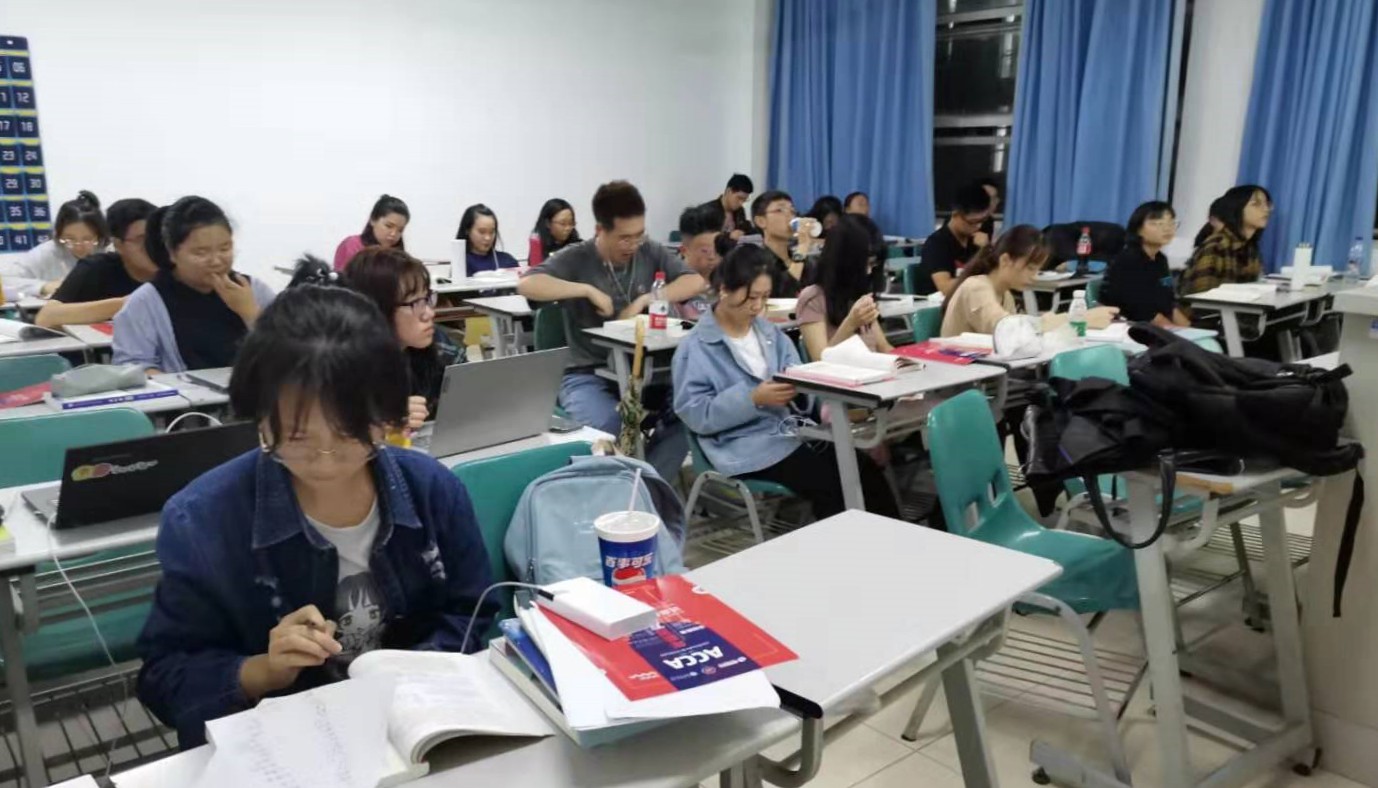泽稷教育·上海第二工业大学外国语学院ACCA讲座成功举办