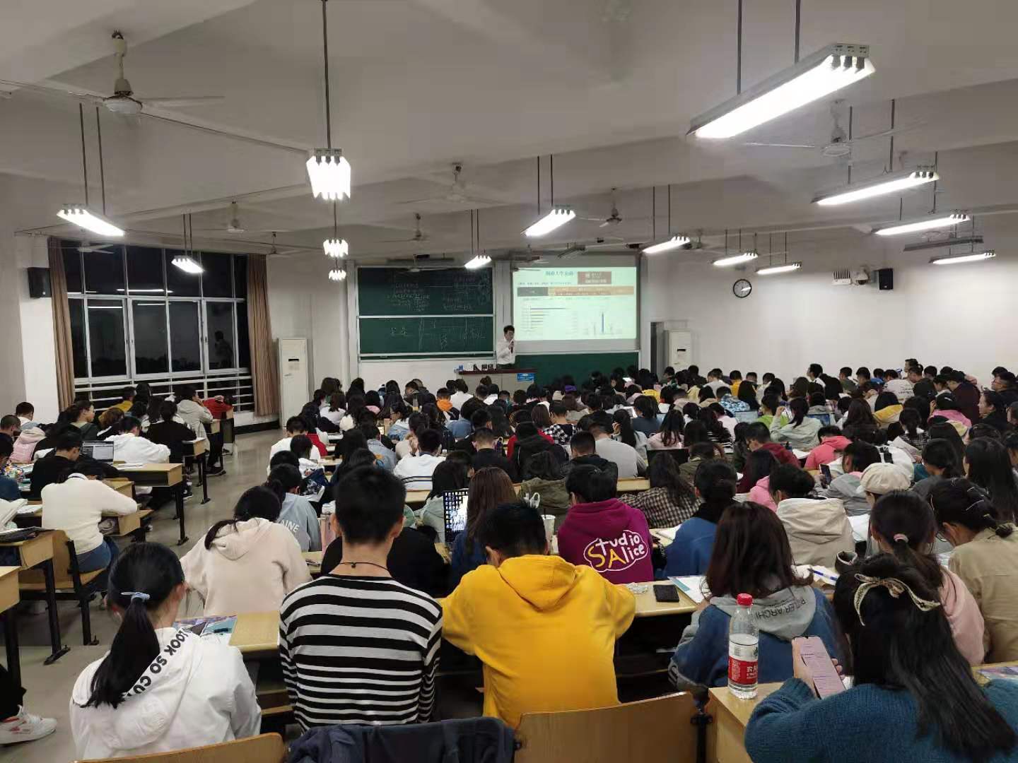 泽稷教育·湖南大学北校区金统学院ACCA讲座顺利举办