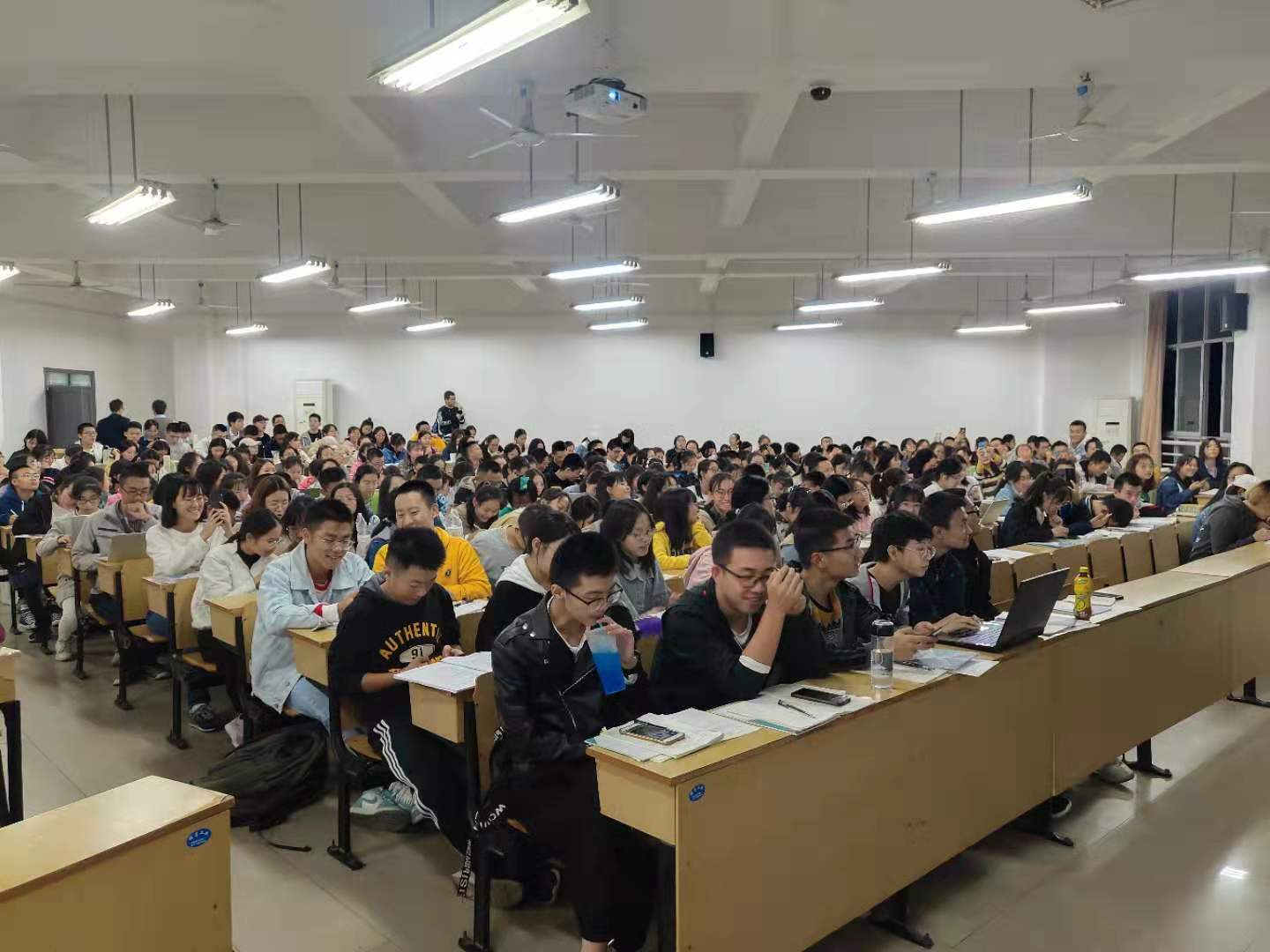 泽稷教育·湖南大学北校区金统学院ACCA讲座顺利举办