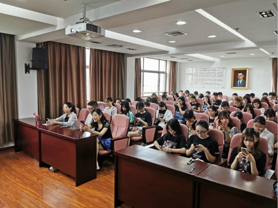 泽稷教育·上海财经大学外语学院ACCA讲座顺利举办