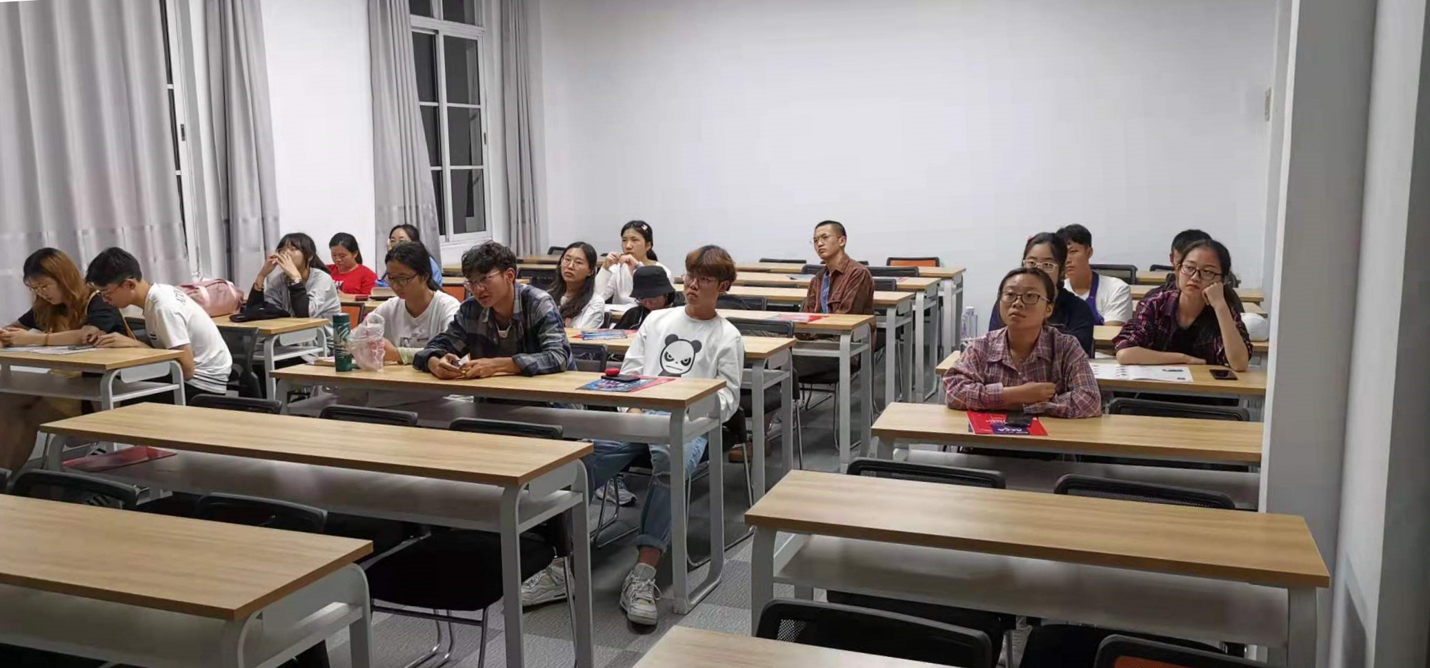 泽稷教育·上海立信会计金融学院ACCA沙龙分享会成功举办