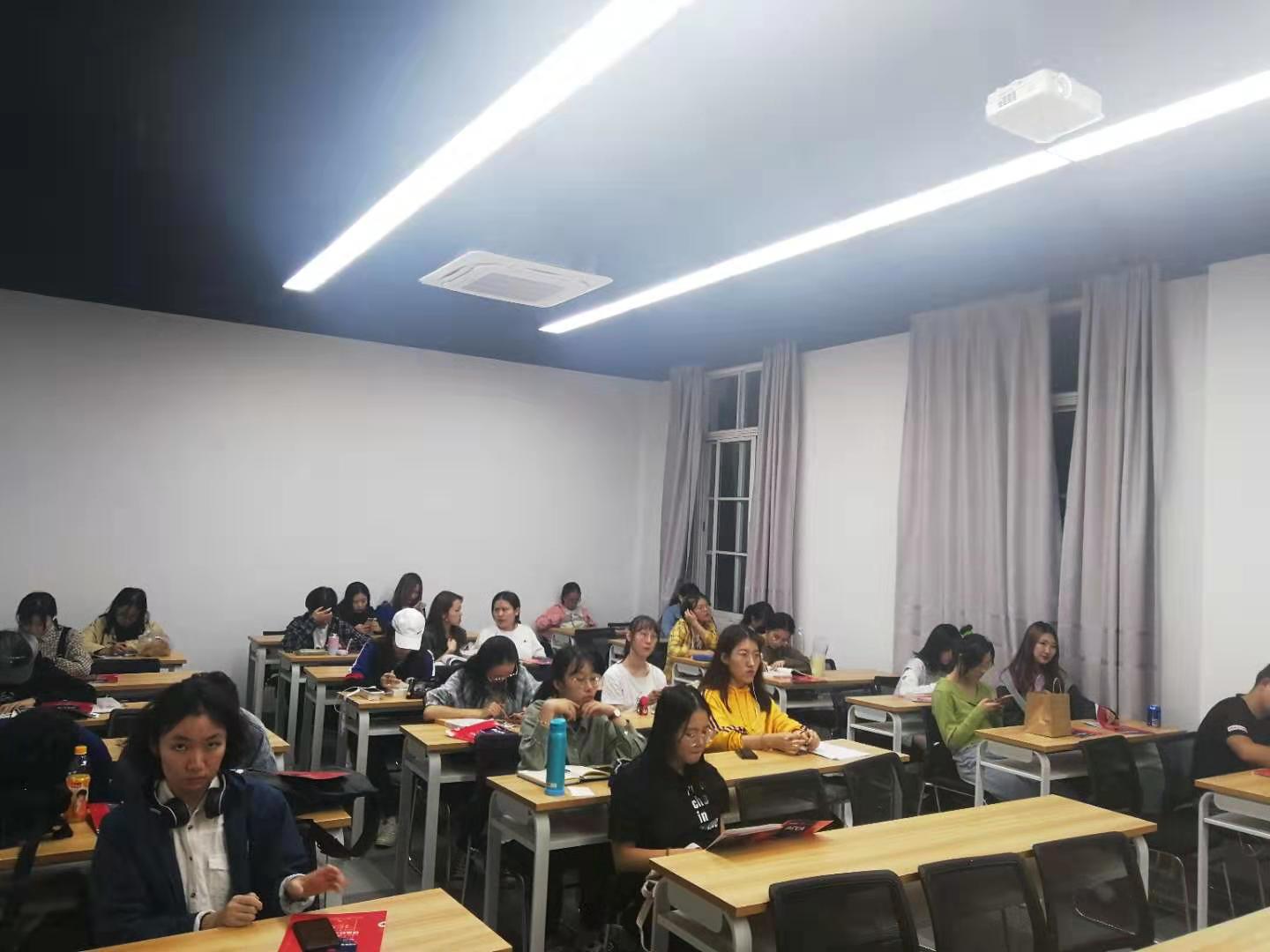 泽稷教育·上海对外经贸大学ACCA讲座顺利举办