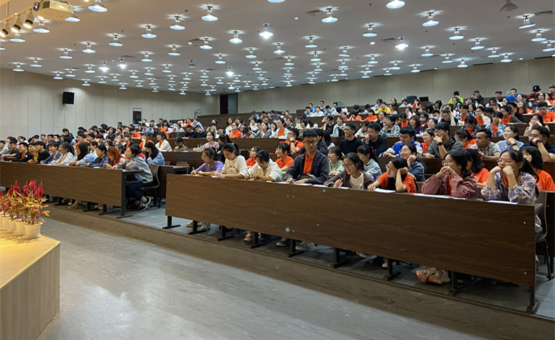 泽稷教育·杭州师范大学阿里巴巴商学院职业规划讲座成功举办