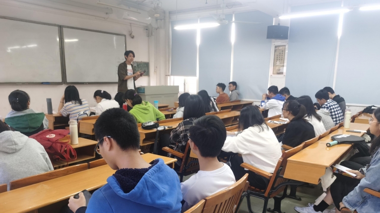 泽稷教育•广东财经大学职业规划讲座成功举办